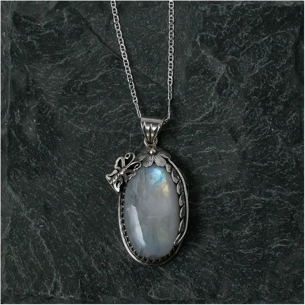 Silver Pendant with Oval Moonstone